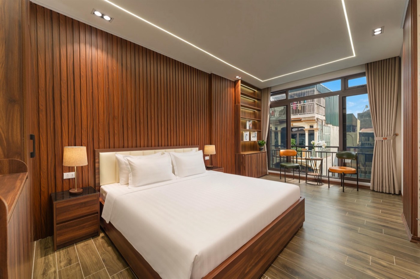 Double room P401 with wood panelling and big windows