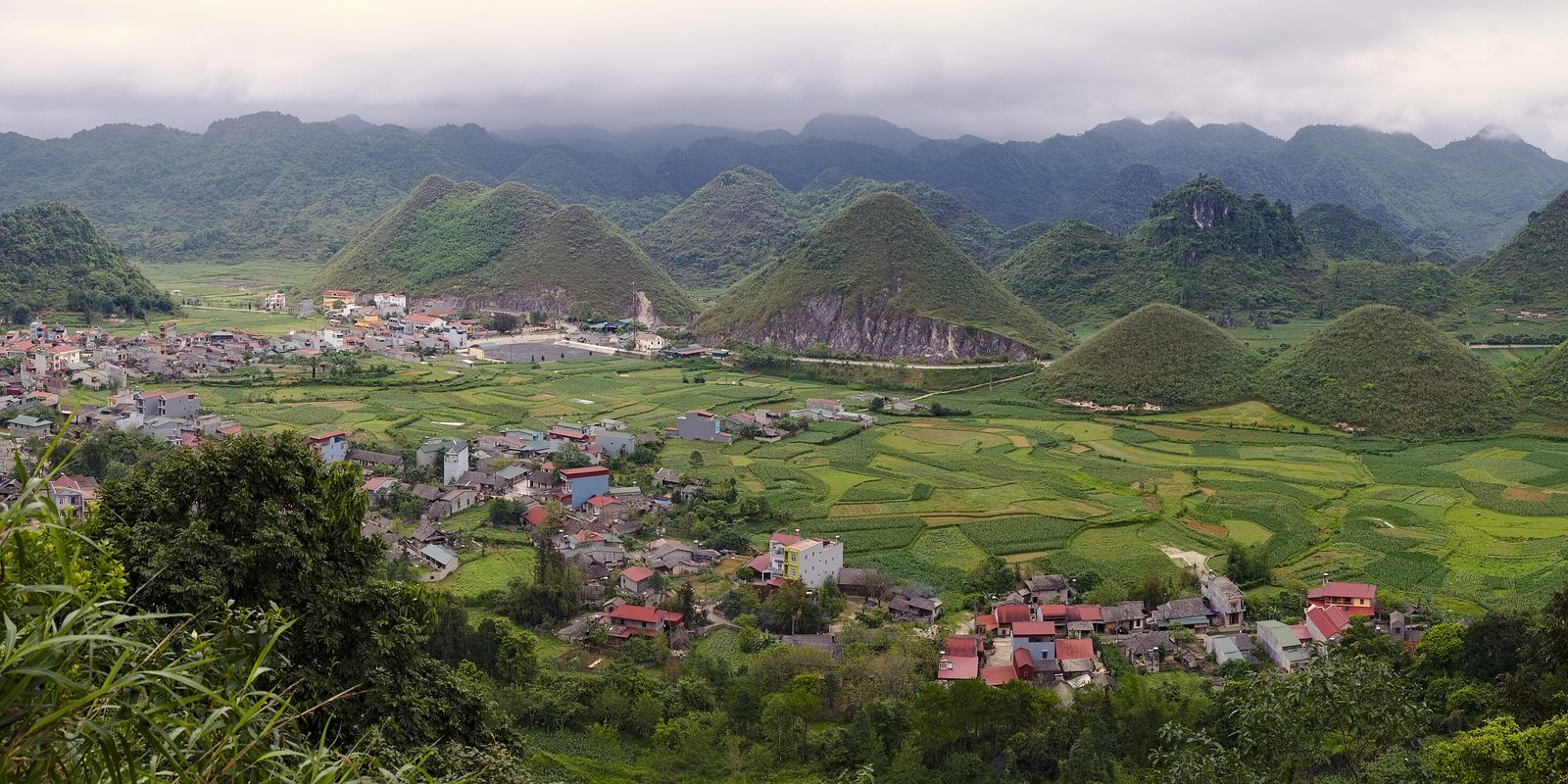 The Fairy Twin Mountains (Núi Cô Tiên) in Quản Bạ