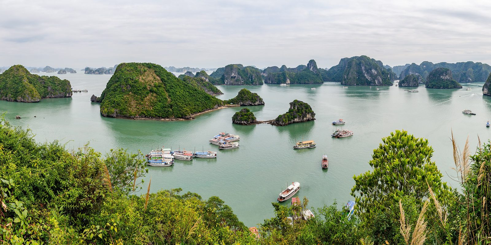 Hạ Long Bay’s islands seen from the top of Ti Tốp island