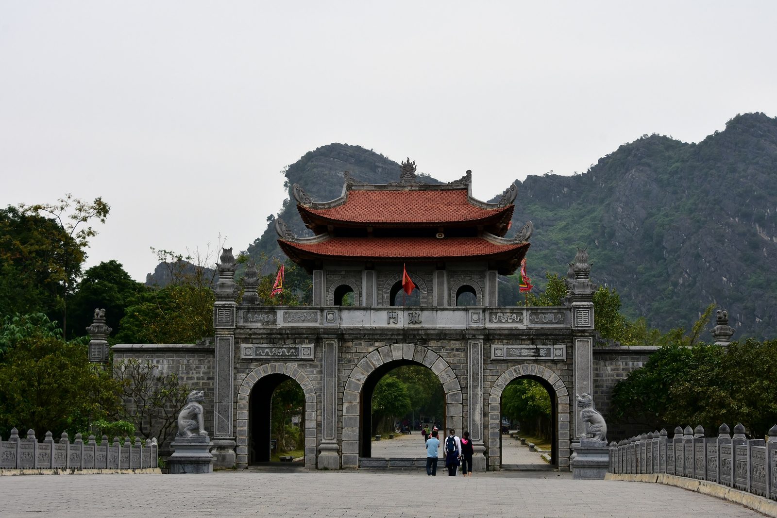 The gateway to King Đinh Tiên Hoàng’s temple in Hoa Lư